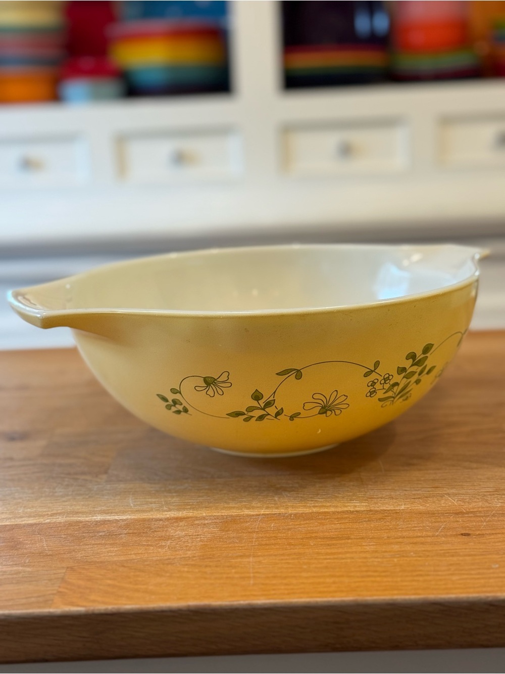 Pyrex Shenandoah #444 Cinderella 4qt Bowl | Yellow Green